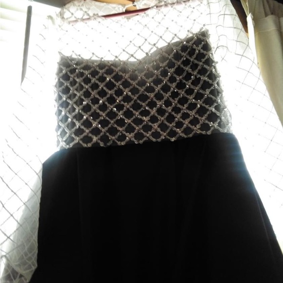 Black & White Girls Formal Dress Size 10 - Picture 2 of 3
